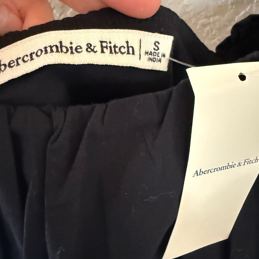 Abercrombie & Fitch Scrunchie Tank (s) - Picture 3 of 4